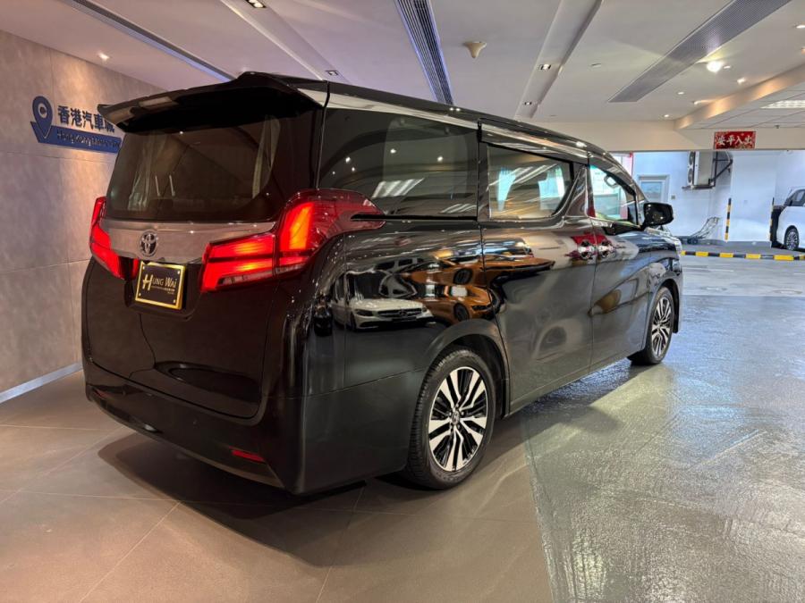 Alphard 3.5 Executive Lounge - Image 2